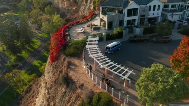 Aerial Cliffside View Point Kaliforniai Dana Pointban — Stock videók