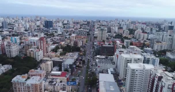 Barrio Moderno Con Rascacielos Ciudad Santo Domingo Avance Aéreo — Vídeos de Stock