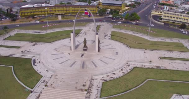 圣多明各国旗广场或班德拉广场周围的空中盘旋 空中业务 — 图库视频影像