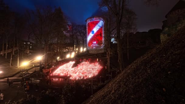 Tijdsverloop Van Letse Bevolking Viert Uitroep Nachts Letland Grote Panel — Stockvideo