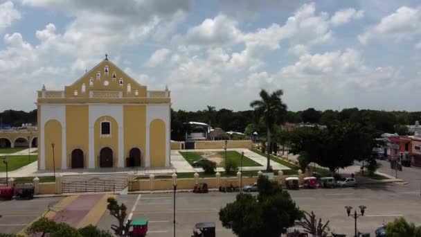 Aerial Shot Church Small Town Mexico — Stock Video