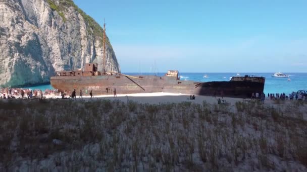 Spin Aéreo Torno Naufrágio Paraíso Tropical Navagio Beach Atração Turística — Vídeo de Stock