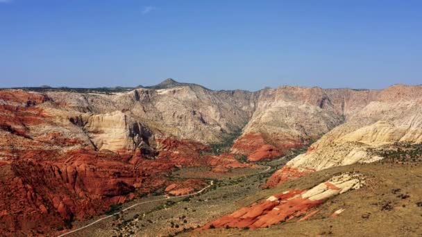 Hermoso Paisaje Drones Aéreos Plano Bajada Naturaleza Grandes Impresionantes Formaciones — Vídeo de stock