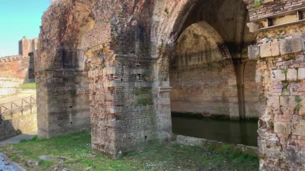 田舎の古代建築の静的なショットシエナ トスカーナ州 イタリア スローモーション — ストック動画