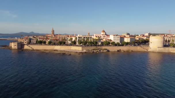 Flybilde Gamle Bymurene Ved Kysten Alghero Italia – stockvideo