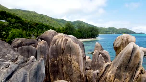 Seychelles Digue Rocks Drone7 Mp4 Aéreo — Vídeo de Stock