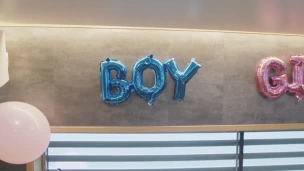 Intérieur Sexe Révéler Partie Avec Lettre Bleue Ballons Orthographe Mot — Video