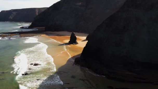 Okolní Bezpilotní Video Útesů Skal Praia Barriga Alentejo Portugalsko — Stock video