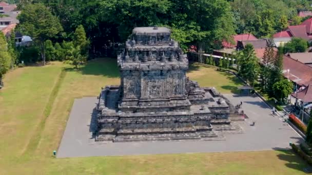 Edifício Pedra Templo Mendut Tiro Aéreo Órbita Drone — Vídeo de Stock