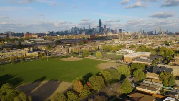 Opzetten Van Een Luchtopname Van Harrison Park Chicago West Side — Stockvideo