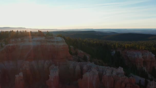 Puesta Sol Retroiluminando Enorme Valle Campiña Utah Formaciones Del Cañón — Vídeos de Stock
