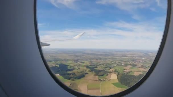 Timelapse Avião Voando Para Munique Alemanha Aterrissando Pista — Vídeo de Stock