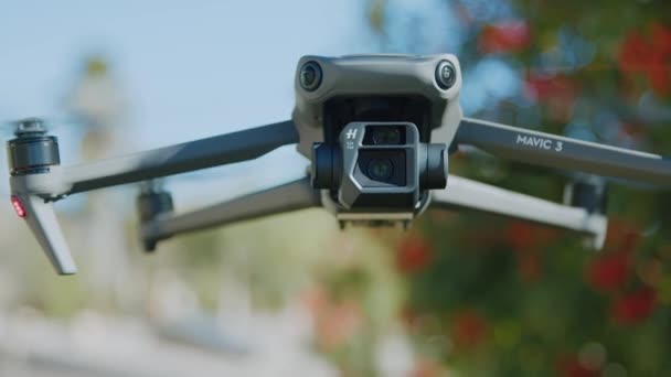 Dettaglio Scatto Frontale Del Nuovo Dji Mavic Drone Operativo — Video Stock