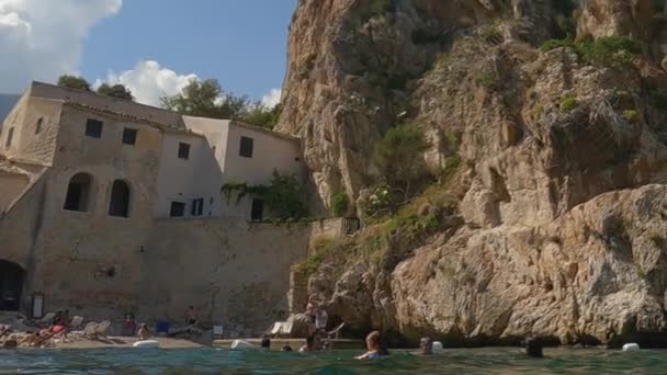 Sicilianska Högar Eller Faraglioni Scopello Sicilien Italien Extremt Låg Vinkel — Stockvideo