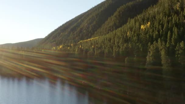 Imágenes Aéreas Aviones Tripulados Amanecer Sobre Lago Las Montañas Rocosas — Vídeos de Stock
