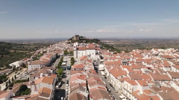 Castelo Vide要塞と周辺の風景 ポルトガル 空中旋回ビュー — ストック動画