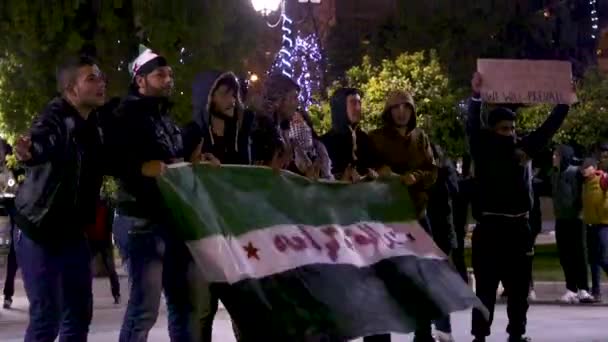 Manifestación Frente Parlamento Griego Favor Los Derechos Los Refugiados Durante — Vídeos de Stock