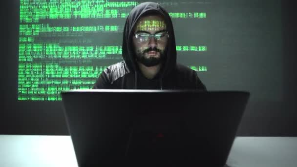 Conceito Cibersegurança Hacker Roubar Informações Seu Laptop — Vídeo de Stock