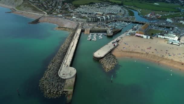 英国多塞特海岸的布里奇波特港和西湾海滩 — 图库视频影像
