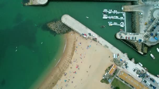 Antenn Ovanför Bridport Harbour Pier Och West Bay Beach Dorset — Stockvideo