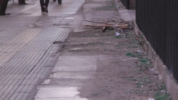 Terreno Sucio Gente Caminando Por Centro Atenas Grecia — Vídeo de stock