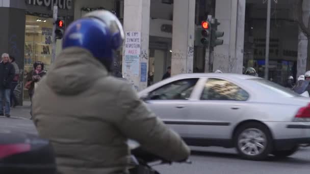 Μοτοσικλέτες Στο Κέντρο Της Αθήνας — Αρχείο Βίντεο