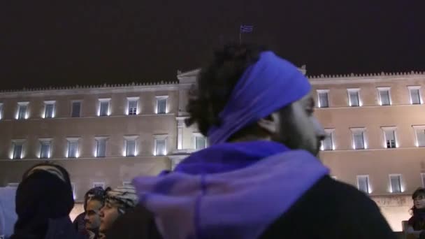 在希腊雅典议会前举行的难民权利示威 — 图库视频影像