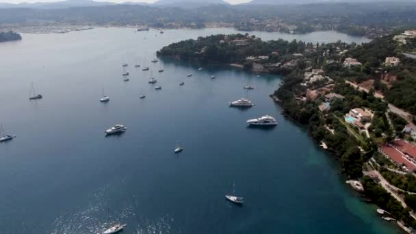 Veduta Aerea Dell Isola Corfù Con Barche Nella Baia Komeno — Video Stock