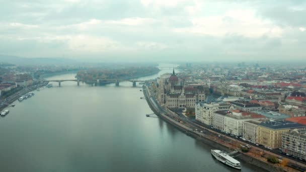 Bewolkt Stadsgezicht Van Boedapest Stad Hongarije Met Donau Rivier — Stockvideo