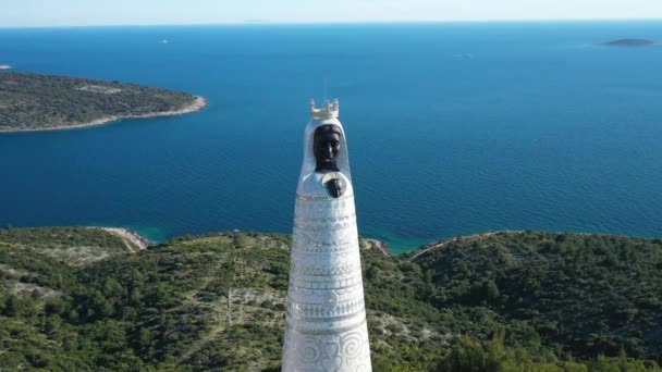 Escénica Vista Estatua Nuestra Señora Loreto Primosten Croacia Durante Día — Vídeos de Stock