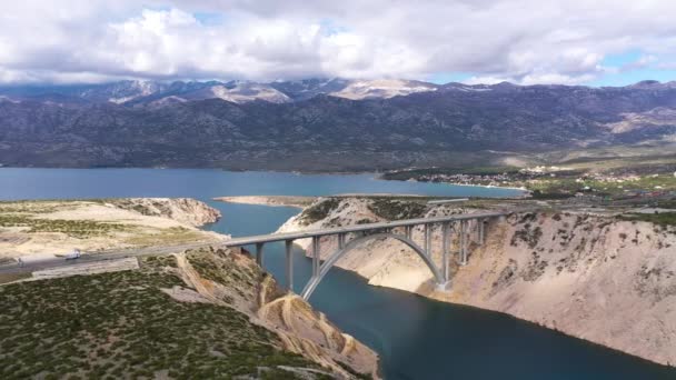 Paisaje Escénico Con Puente Maslenica Croacia Tiro Avión Tripulado Aéreo — Vídeos de Stock
