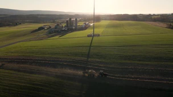 Aerial Tractor Field Rural Pennsylvania Usa — Stock video