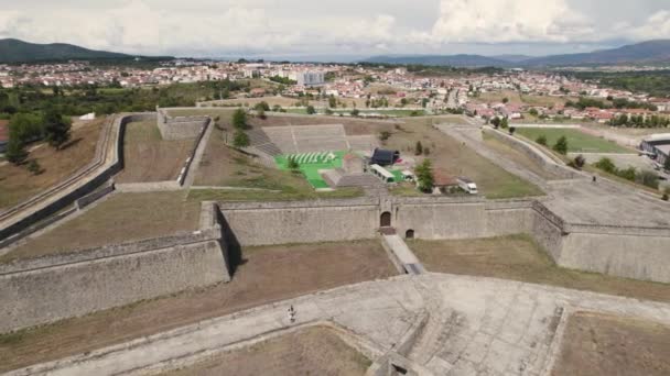 Veranstaltungsort Für Indoor Veranstaltungen Den Verteidigungsmauern Der Festung Chaves Portugal — Stockvideo