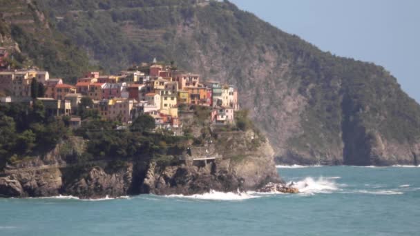 Manarola Cinque Terre Talya Akdeniz Kıyısındaki Cliffside Balıkçı Kasabası Kayalara — Stok video