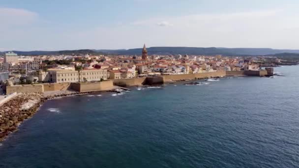 Revelando Clipe Drone Sobre Cidade Cênica Alghero Sardenha Itália Com — Vídeo de Stock