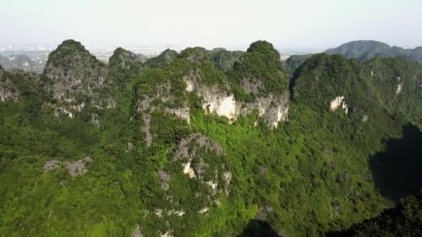 Beautiful Karst Mountain Vietnam — Stock Video