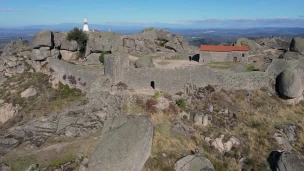 Kasteel Monsanto Panoramisch Uitzicht Omliggende Vallei Portugal Achterwaartse Klimming Vanuit — Stockvideo