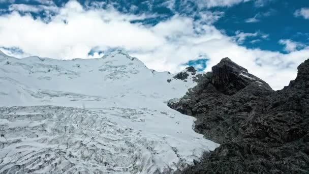 Enorm Glaciär Anderna Peru Smälter Snabbt Gör Till Global Uppvärmning — Stockvideo