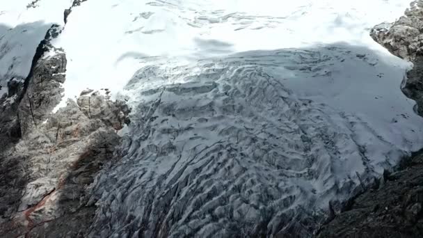 Ледник Перуанских Андах Уменьшается Тает Изменения Климата Глобального Потепления Взгляд — стоковое видео
