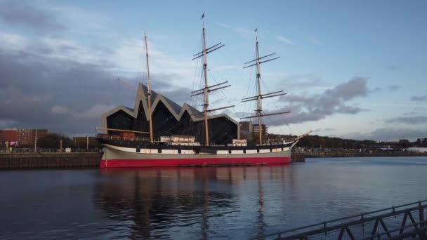 Široký Záběr Vysokou Loď Glenlee Riverside Museum Clyde — Stock video