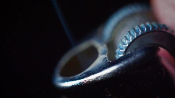 Super Slow Motion Prise Vue Macro Extrême Briquet Allumé Dans — Video