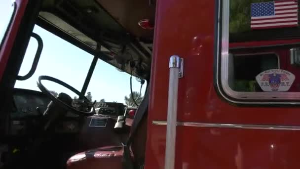 Tűzoltóautó Helyszínen — Stock videók