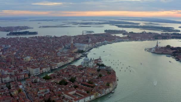 Venice Italy September 2021 Drone Descends While Tracking North Sunrise — Stock Video