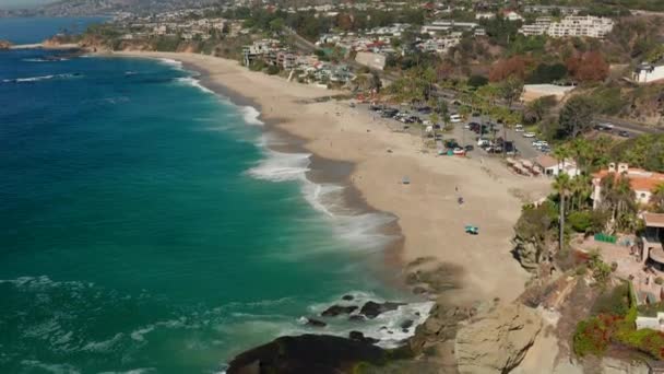 Flygfoto Avslöjar Aliso Beach Laguna Beach Kalifornien — Stockvideo