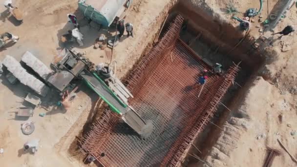 Цемент Заливают Фундамента Строительной Площадке Карачи Взгляд Воздуха Вниз Пьедестал — стоковое видео