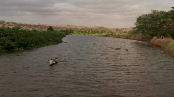 Πετώντας Πάνω Από Τον Ποταμό Κουάνζα Αγκόλα Αφρική — Αρχείο Βίντεο
