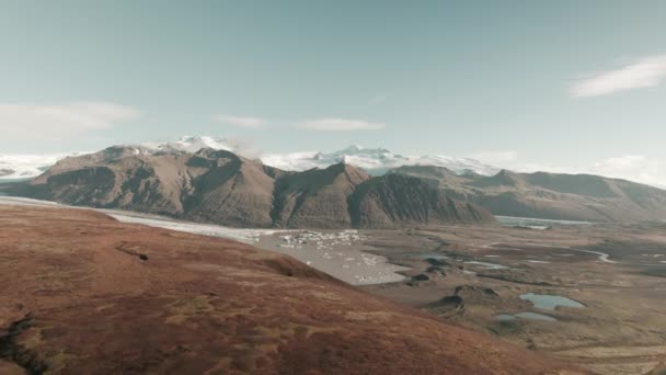 Revelación Aérea Del Valle Glaciar Islandia Témpanos Flotando Estanque Limo — Vídeo de stock