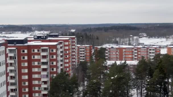 Prédios Apartamentos Estocolmo Com Cobertura Neve Inverno Sobrevoo Aéreo — Vídeo de Stock