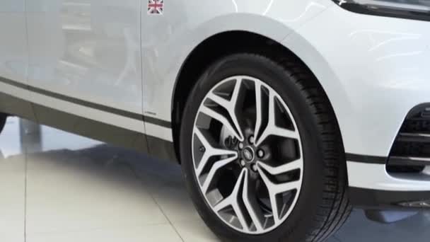 Samochód Koło Boczne Część Land Rover Velar Biały Nowoczesny Samochód — Wideo stockowe