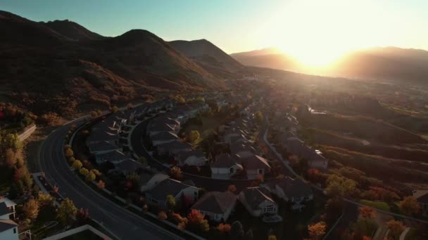 Overeenkomstelijke Forward Aeriële Shot Draper Utah Sunset — Stockvideo
